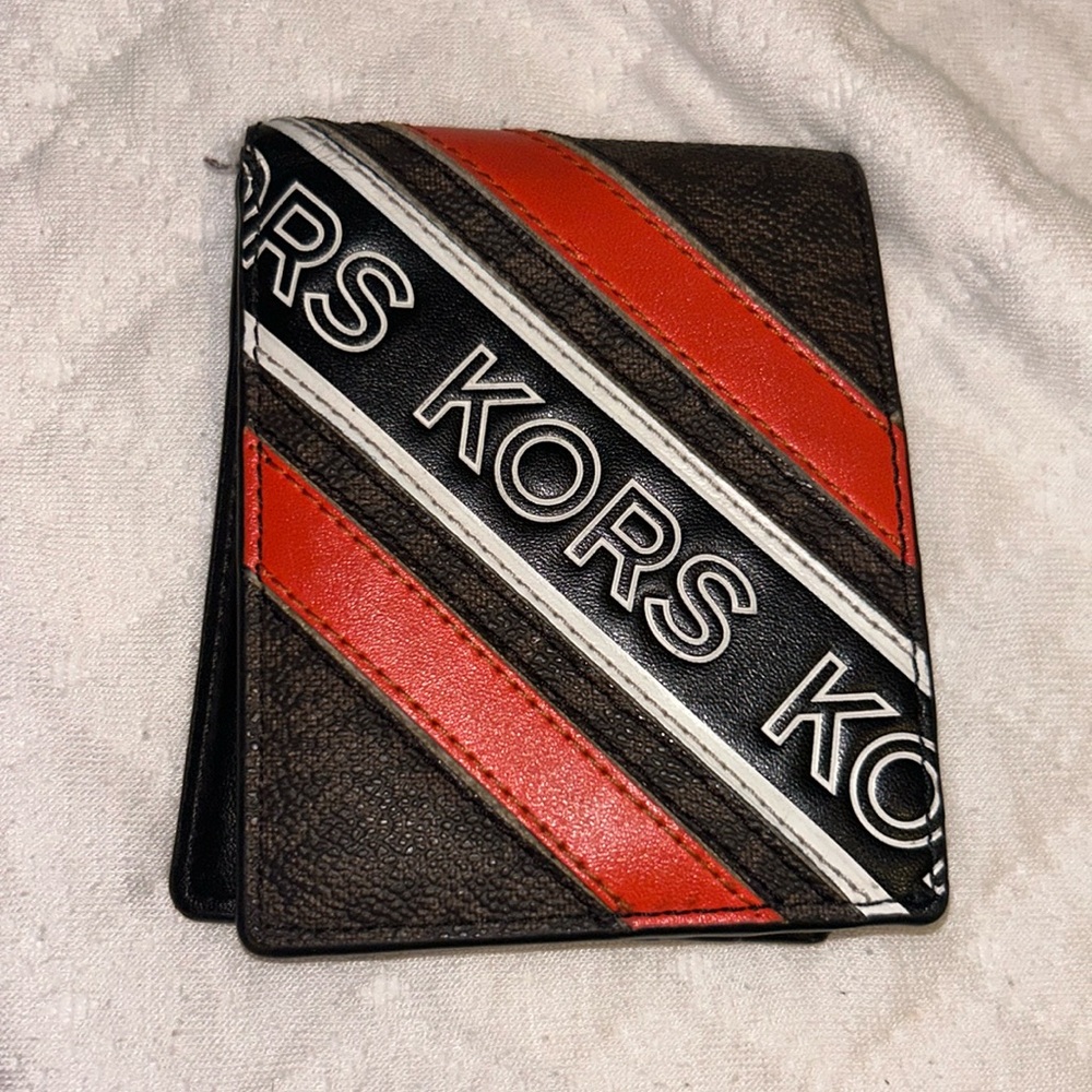 Micheal kors wallet